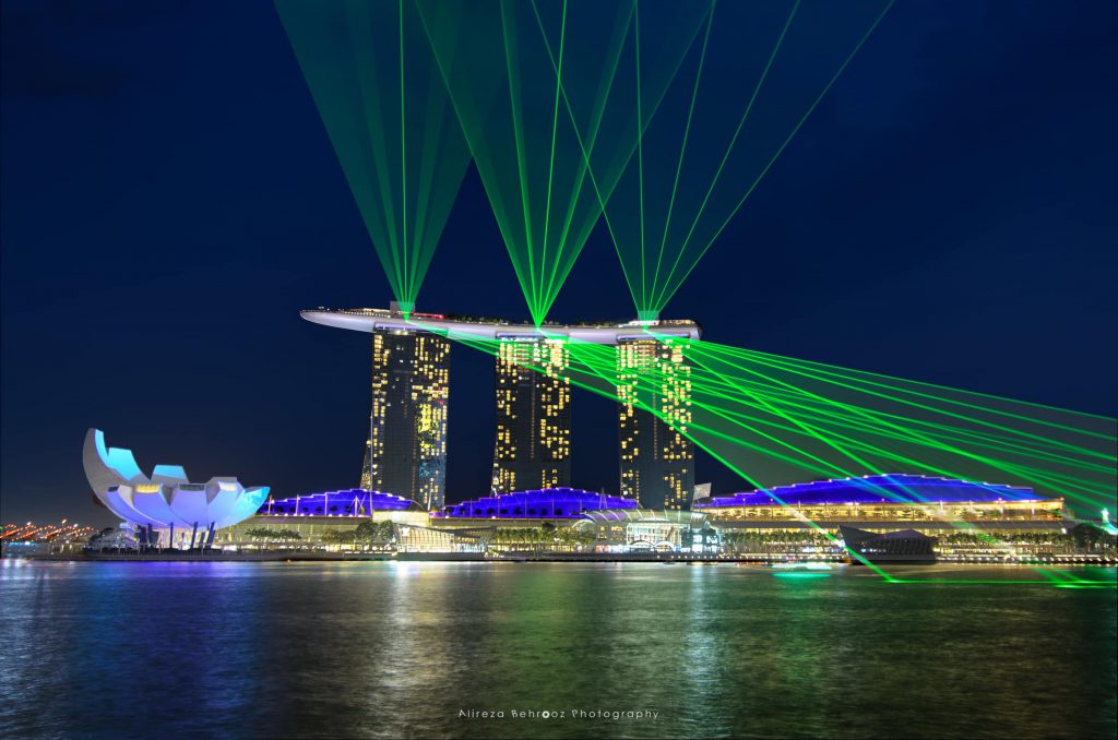 Eye catching MBS light show, Singapore