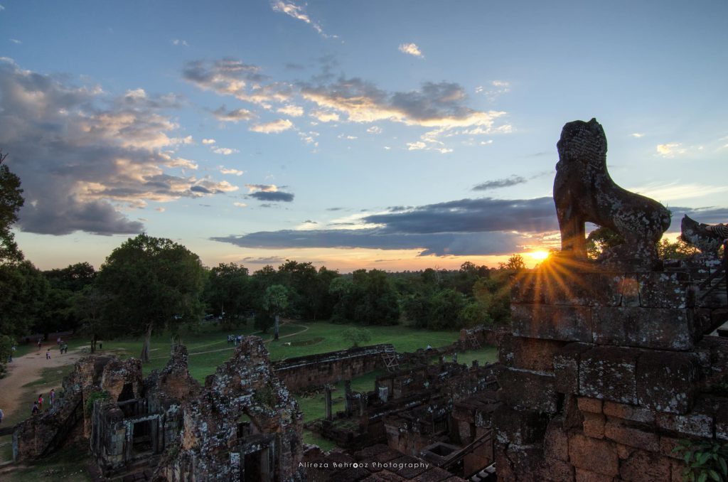 Sunset at Pre Rup temple